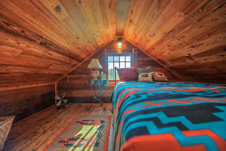 Cowboy cabin additional bedroom