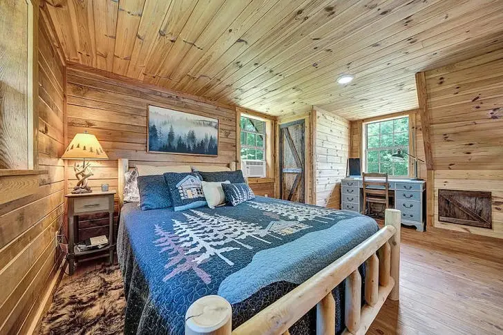 Log cabin bedroom