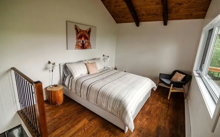 Log cabin bedroom