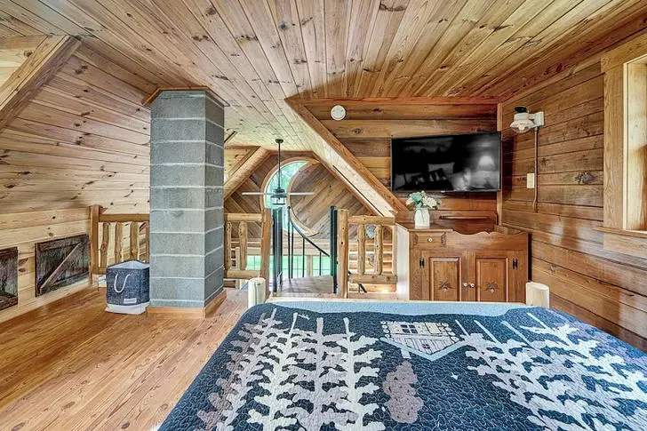 Log cabin bedroom