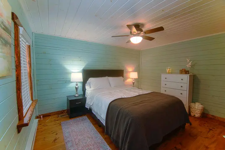 log cabin bedroom