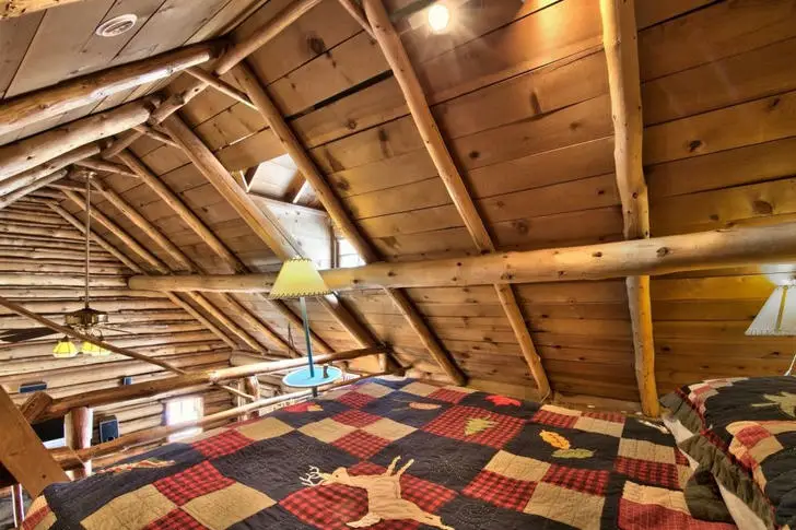 log cabin bedroom