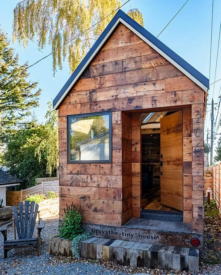 Tipsy the Tiny House