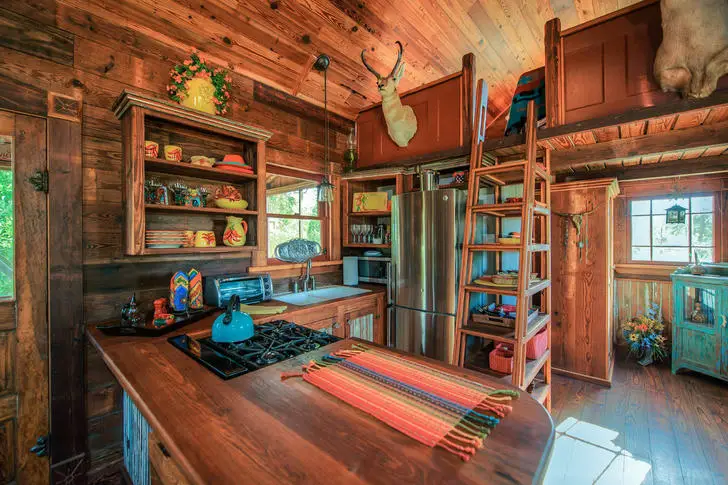 Cowboy cabin kitchen